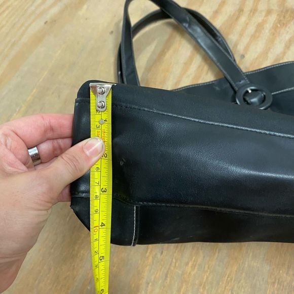 Givenchy ‘Bond’ Black Shopper Bag with Logo - Picture 11 of 13